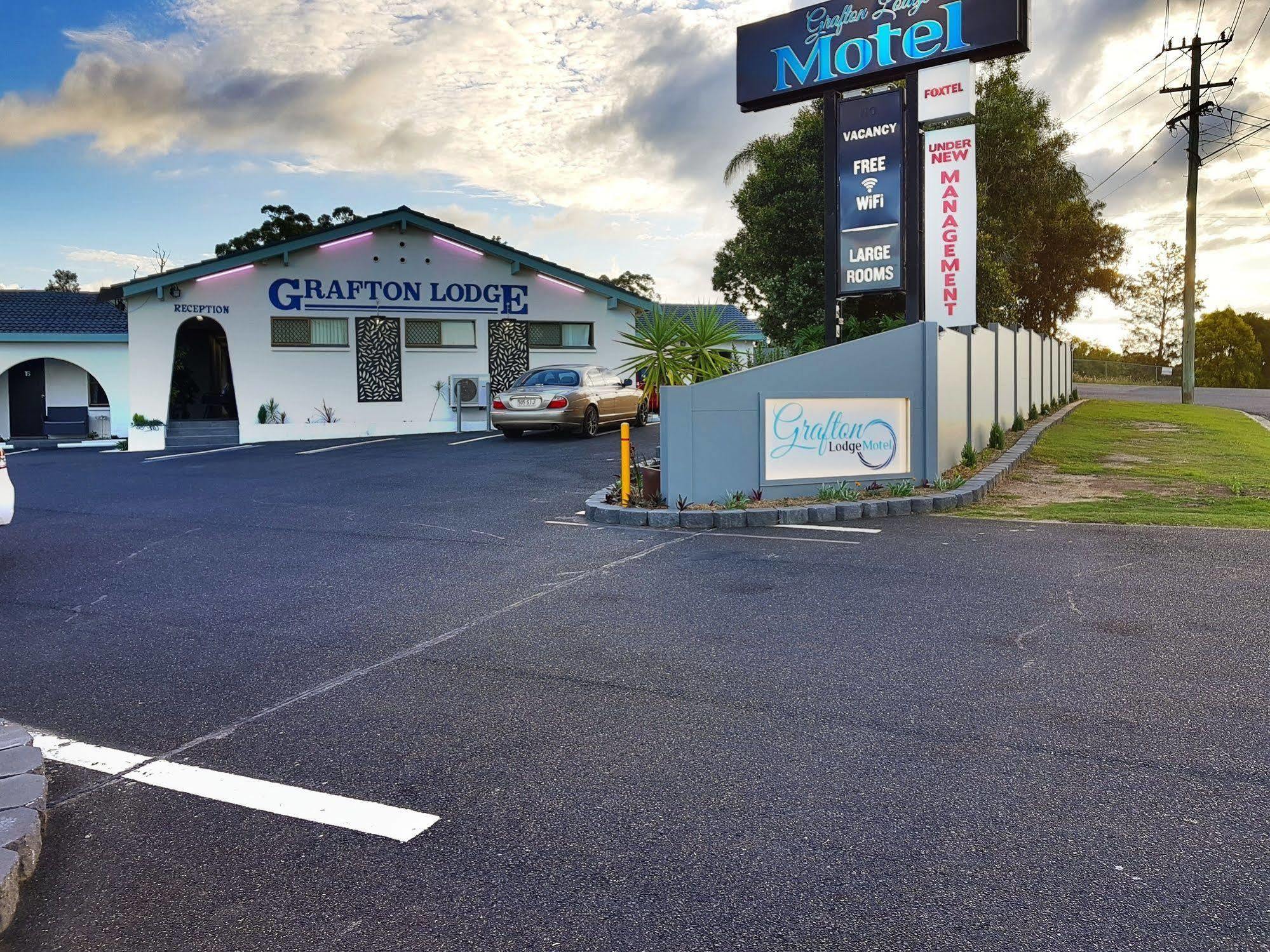 Grafton Lodge Motel Exterior photo